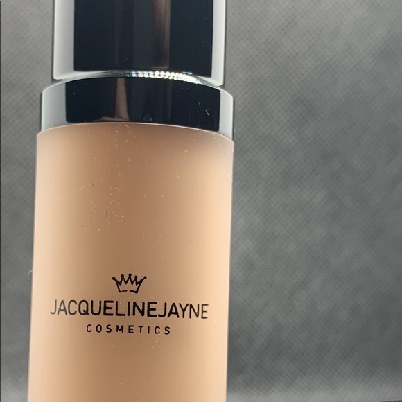 Hi Def Foundation - Picture 4 of 5